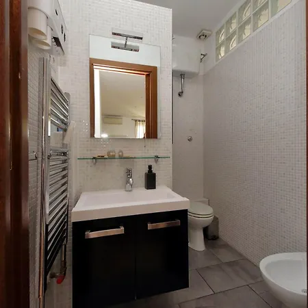 Stazione Trastevere 3br Flat By Flatinrome Апартаменты Рим